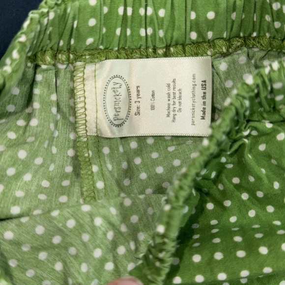 •Persnickety ruffle shorts• - Picture 3 of 3